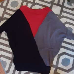 Bat wing sleeve color block tunic sweater